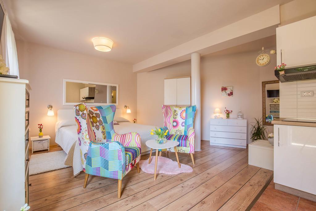 Javor Apartament *